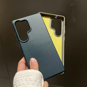 Funda Magnética Esmerilada de Lujo con Diseño de Puntos para Samsung Galaxy S26 S25 S24 S23 Ultra 5G, Compatible con Carga Inalámbrica - Product Image 4