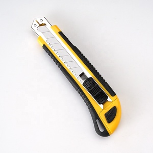 Cuchillo Retráctil de 18 mm con 3 Cuchillas Afiladas, Mango de PVC para Uso en Oficina y Hogar, Personalizable OEM - Product Image 2