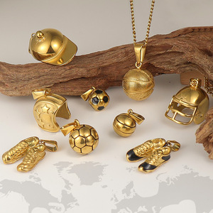 Collection Jour de Match |   Charmes sportifs en acier inoxydable plaqué or 18K PVD |   Pendentifs de basket-ball, casques, ballons de football, ballons de baseball et crampons de football - Product Image 2