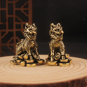 Ornement Qilin en laiton, 2 pièces, décoration Feng Shui pour la maison et le bureau, artisanat du nouvel an chinois - Product Image 3