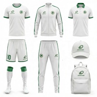 Ensemble d'uniformes de football personnalisés blanc et vert 2026 – Maillot raglan, short, chaussettes, survêtement pour casquette, sac à dos, vêtements de sport d'équipe 100 % polyester
