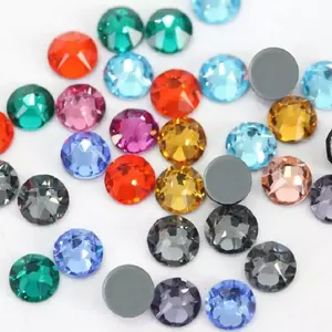 New color Wholesale Shiny Korean Hot fix And Non Hot Fix Rhinestone Crystal For Garment Decoration