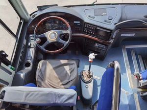 Venta caliente usado ZK6110 Coach Bus China marca Diesel transmisión Manual Leafspring suspensión segunda mano entrenadores en buenas condiciones - Product Image 5