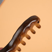 Delfin-förmiger Handgefertigter 100% Natürlicher Holz-Gua-Sha Kopfmassagegerät Grünes Sandelholz Vibration Hochfrequenz-Technologie Massage