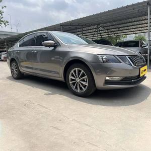 <span class=keywords><strong>Skoda</strong></span> <span class=keywords><strong>Octavia</strong></span> <span class=keywords><strong>2022</strong></span> de Segunda Mano, Gasolina, Bajo Consumo, 1.5L, 5 Plazas, Hatchback, Confortable, <span class=keywords><strong>Precio</strong></span> Económico, Autos Usados - Product Image 3