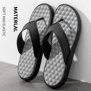 2026 Vente en gros Tongs de <span class=keywords><strong>massage</strong></span> pour hommes et adolescents, légères, souples, confortables, antidérapantes, résistantes à l'usure, pour la plage d'été et usage domestique - Product Image 3