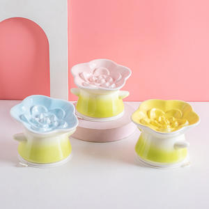 Alimentador lento de alimentación animal personalizable para cachorros, cuenco de flores para perros y gatos con comida bonita elevada de cerámica - Product Image 1