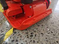 Compacteur de plaques portable CT90 de fabrication chinoise pour les projets de compactage du sol, du gravier et de l'asphalte