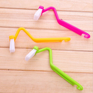 Cepillo de inodoro en forma de S, cepillo de limpieza con mango curvo, cepillo para esquinas interiores de inodoro en forma de V, tienda de un dólar. - Product Image 3