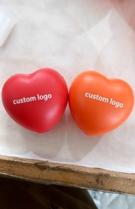 Balle anti-stress en forme de cœur avec logo personnalisé, jouet souple à presser, cadeau promotionnel pour le bureau, les fêtes et les événements - Product Image 5