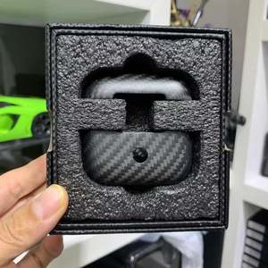 Étui de protection pour casque en Fiber de <span class=keywords><strong>carbone</strong></span> forgé de haute qualité au design unique pour <span class=keywords><strong>airpods</strong></span> série 2 étui pour écouteurs - Product Image 4