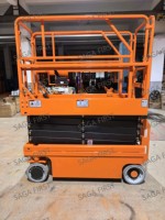 Plateforme élévatrice à ciseaux électrique portable sur roues 6m 8m, propulsion hydraulique, pieds de support pliables, durée de vie de 2 ans, élévateur aérien