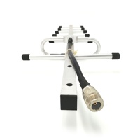 Antenne Yagi à 8 éléments à gain élevé UHF 750 MHz 2G/3G/4G pour la radiodiffusion télévisuelle et les radios bidirectionnelles