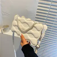 Borse da donna all-match di moda 2022 borsa a tracolla a catena piccola borsa di perle borsa da sera firmata di marca da donna in pelle PU