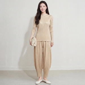 Conjunto Casual Plisado de Moda para Mujer, Cuello Alto Elegante, Pantalones Largos con Estampado Floral, Dos Piezas, Ropa al por Mayor, Novedades PY 2026 - Product Image 1