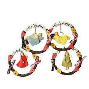 Letrero de Bienvenida con Diseño de Ángel, Corona de Ratán, Corona Navideña, Decoración Navideña para Colgar en la Puerta, Corona de Ratán Pintada a Mano, Estilo Vintage - Product Image 2