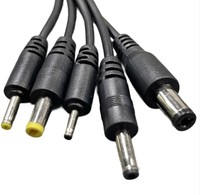 Câble de charge rapide USB DC 5 en 1 |   5 embouts (5,5 mm/4,0 mm/3,5 mm/2,5 mm/2,0 mm) |   Longueurs de 1 m 20 cm |   Utilisation d'écouteurs pour ordinateur |   Noir/Blanc