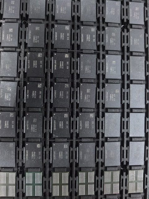 Samsung K4U6E3S4AA MGCL LPDDR4X 16Gb 2GB 4399Mbps 200FBGA Original Pull Full Tested