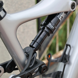 DJI Amflow PL Carbon |   <span class=keywords><strong>Bicicleta</strong></span> Eléctrica de Montaña DJI Amflow PL Carbon Pro 800WH con Cuadro de Carbono - Product Image 3