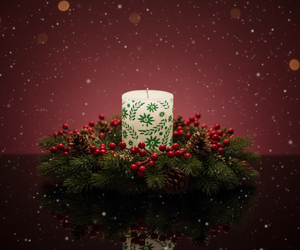 Elegante Vela de Parafina Verde con Diseño Floral (3x3 Pulgadas), Hecha a Mano, Ecológica, para Decoración de Bodas, Fiestas y Hogar - Product Image 3