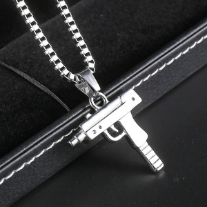 Collar de Hip Hop Europeo con Colgante de Pistola de Acero Inoxidable para Hombres y Mujeres, Cadena para Suéter de Pareja Hipster - Product Image 4
