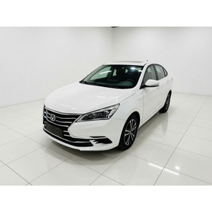 Guazi <span class=keywords><strong>2019</strong></span> Changan Eado <span class=keywords><strong>DT</strong></span> Gasolina, Auto Usado en Venta, Sedán Manual de 5 Asientos, Tracción Delantera, Auto Changan para Reventa Internacional, Blanco - Product Image 1
