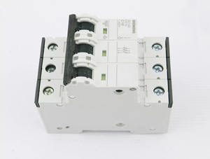 Para interruptor automático de 3 polos 400V 16A (NUEVO) 5SY4316-7 DE - Product Image 3
