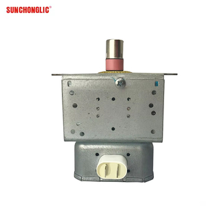 Sunchonglic <span class=keywords><strong>Four</strong></span> à <span class=keywords><strong>micro</strong></span>-ondes magnétron de haute qualité 900W <span class=keywords><strong>Four</strong></span> à <span class=keywords><strong>micro</strong></span>-ondes magnétron 6 feuilles 6 trous à bas prix - Product Image 3