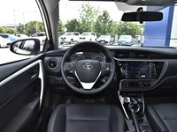 Toyota Corolla Hybride 1.8 Automatique 2023, Voitures Électriques à Essence, Conduite à Gauche