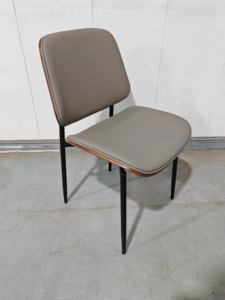 Chaises de salle à manger modernes, chaise de café en bois, revêtement en cuir PU, pieds en métal pour la maison et les restaurants - Product Image 3