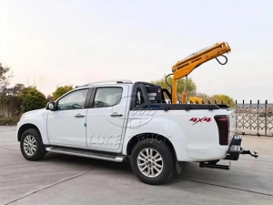 Camioneta 4x4 con mini grúa telescópica integrada de 1 tonelada, vehículo de transporte ligero 4WD para trabajos en áreas remotas - Product Image 4
