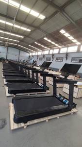 2025 New thương mại Máy chạy bộ phòng tập thể dục thông minh thiết bị tập thể dục 32 "cong màn hình LCD di động màn hình chiếu Máy chạy bộ - Product Image 6