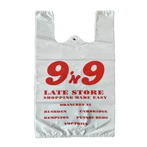 Ekonomik yeniden kullanılabilir toptan alışveriş çantası PE plastik bakkal T-shirt çanta logoları ile plastik poşetler