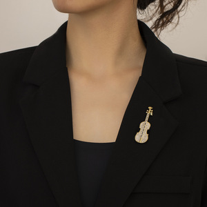 Fashion Violin Brooch Zinc Alloy Micro Insert Unisex Gift Accessory - Product Image 4