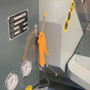 Scie de découpe de précision à double tête CNC intégrée pour la fabrication de fenêtres et de portes en aluminium et PVC - Product Image 6