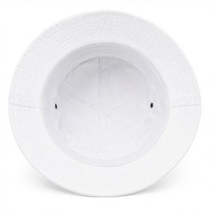 Bob blanc premium avec passepoil rouge et œillets métalliques – Unisexe, décontracté, pour l'extérieur, l'été, la plage, les voyages, la pêche, casquette tendance - Product Image 5