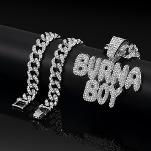 Collana Lunga Cubana alla Moda in Lega di Zinco con Ciondolo Lettera Hip-Hop Burna Boy con Strass, Placcata Oro, Stile Europeo e Americano - Product Image 3