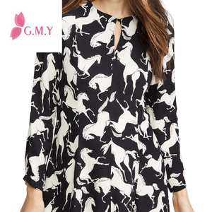 GIMILY OEM mujeres primavera Casual caballo patrón negro crepé escote redondo Flare Hem manga larga Mini vestido - Product Image 1