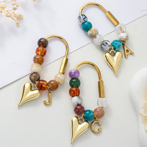 Llavero Personalizado con Iniciales y Cuentas en Forma de Corazón/Estrella, Accesorio con Mosquetón Dorado, Regalo de Cumpleaños/Boda para Mujeres/Amigas/Novias - Product Image 2