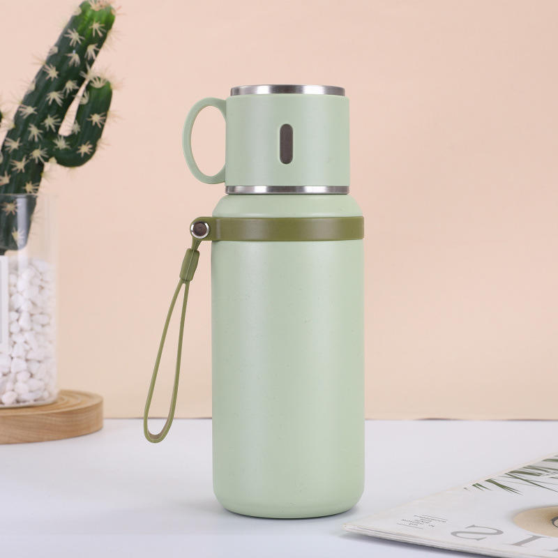 สีเขียวอ่อน