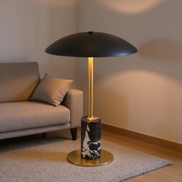 Lampe de chevet LED à piles en fer forgé, à commande tactile, pour chambre, bureau ou hôtel, idéale comme ornement de table transfrontalier