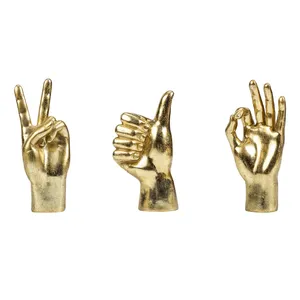 Hand Decoration polyresin 8.5Inch Figurines Team Working Awards Gold Hand Sculpture