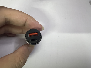 Nhỏ Nhất Kim Loại Nhôm Kép USB Loại C Xe Sạc 30W Nhanh Chóng Sạc USB C Xe Sạc Adapter Với Xử Lý - Product Image 6