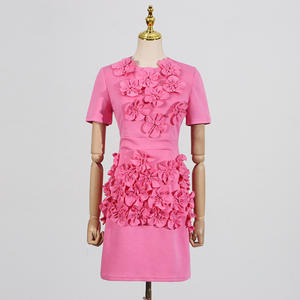 Estilo simple y elegante, minifalda a la cintura, novedad 2025, decoración floral tridimensional en patchwork, vestido corto con cuello redondo - Product Image 6