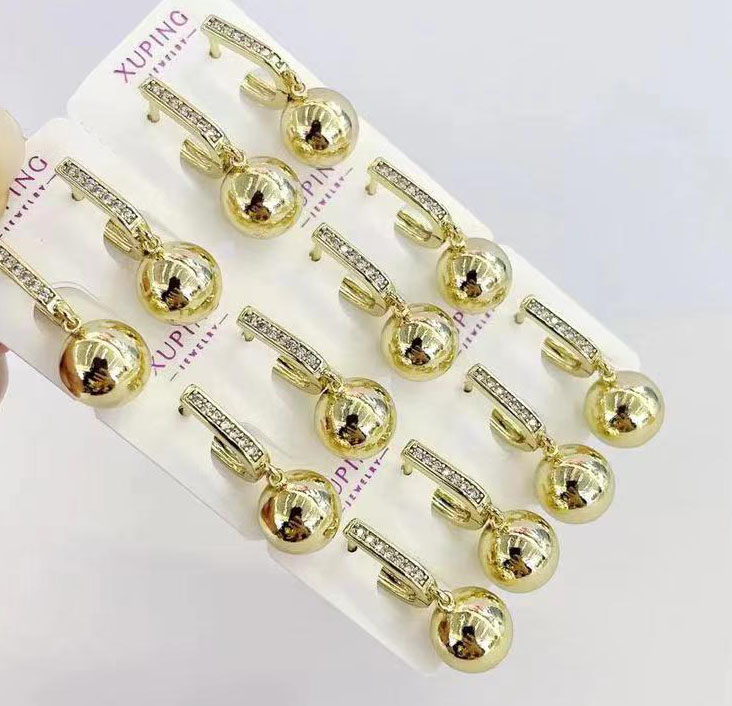 yiwu Xuping Jewelry 18K Gold Plated Fashion Huggies Earring jewelry For Women