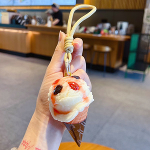 ホットアイテム クリスピーアイスコーンモデルキーホルダー、子供用ミニフードおもちゃバッグペンダントキーチェーン、小さなギフト - Product Image 3