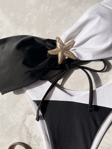 Black and <strong>White</strong> Color Block <strong>Bandeau</strong> <strong>Bikini</strong> with Starfish Detail - Product Image 6