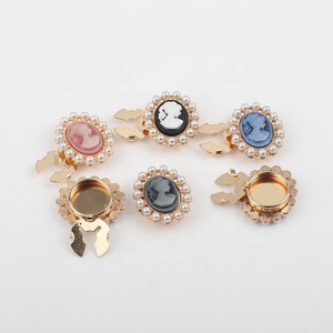 Cổ điển nữ Hoàng chân dung có thể tháo rời tay áo nút Bìa Khuy măng sét cho phụ nữ áo sơ mi - Product Image 5