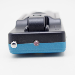 Radio Portátil Mini <span class=keywords><strong>DEKKO</strong></span> DK-5022 FM 88-108 con Escaneo Automático, Conector para Auriculares de 3.5mm, Altavoz Integrado y Diseño Ergonómico de ABS - Product Image 4