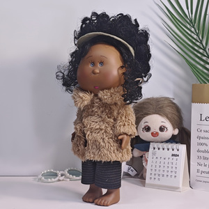 Vêtements uniquement - Vente en gros disponible pour des manteaux, des pantalons et des chapeaux mignons pour les poupées espagnoles <span class=keywords><strong>Mia</strong></span> - Product Image 1